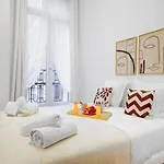 5013 Kleber - Near Arc De Triomphe * Paris
